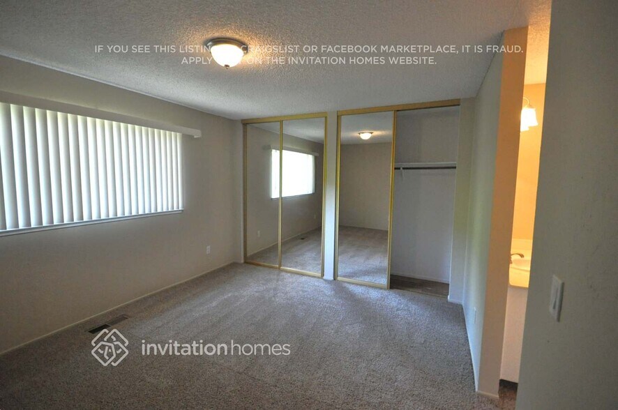 Building Photo - 2425 Grimsby Dr