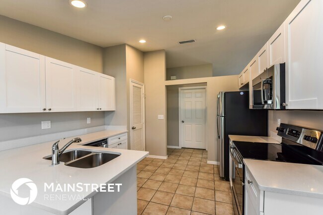 Building Photo - 3304 SW 11th Ct