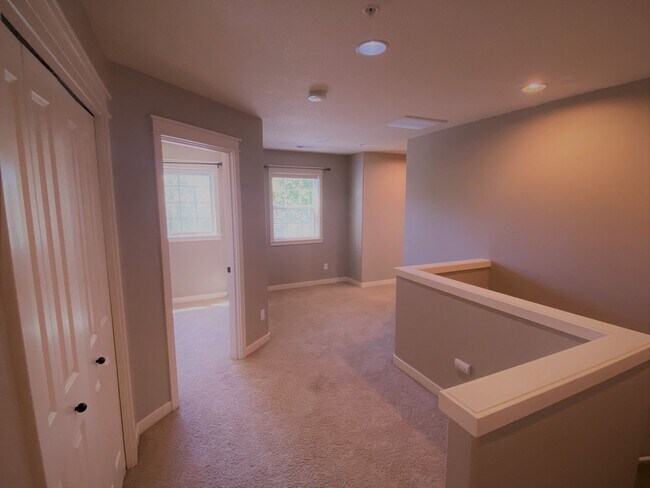 Building Photo - 28839 SW Costa Cir W
