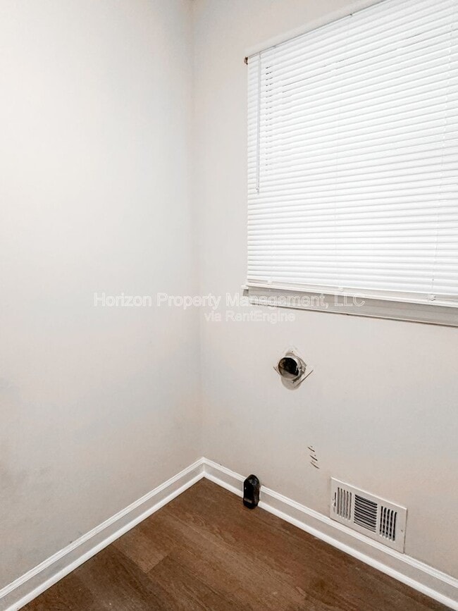 Building Photo - 4591 Woodward Rd