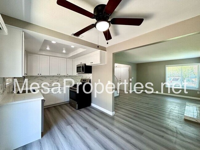 Building Photo - 1749 E Fairfield Ct