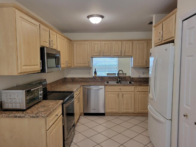 Building Photo - Cozy 2 Bedroom Home in 55+ Kings Ridge