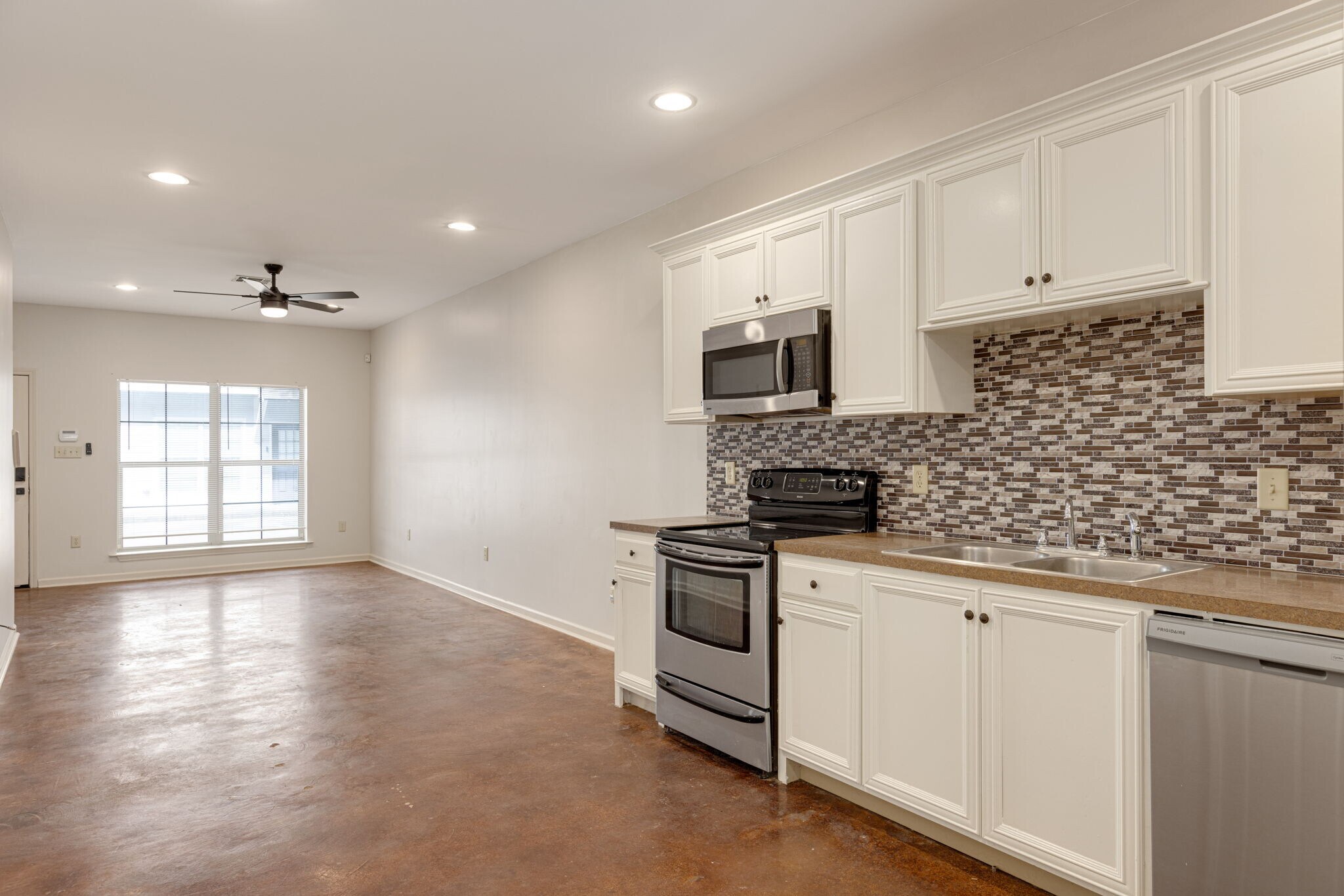 Building Photo - 1402 Jefferson St