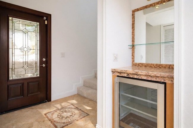 Building Photo - 1524 SE 12th St