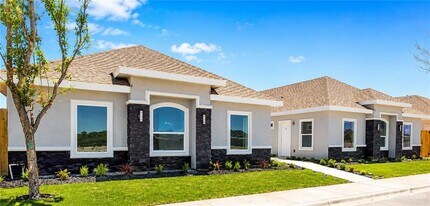 Building Photo - 8 W Woodson Dr