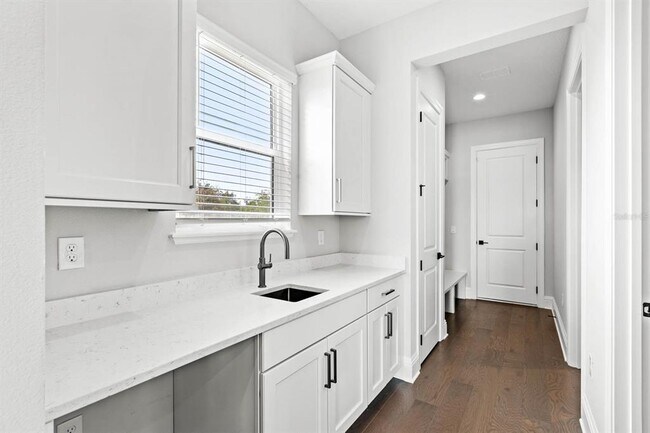 Building Photo - 17418 Pesce Loop