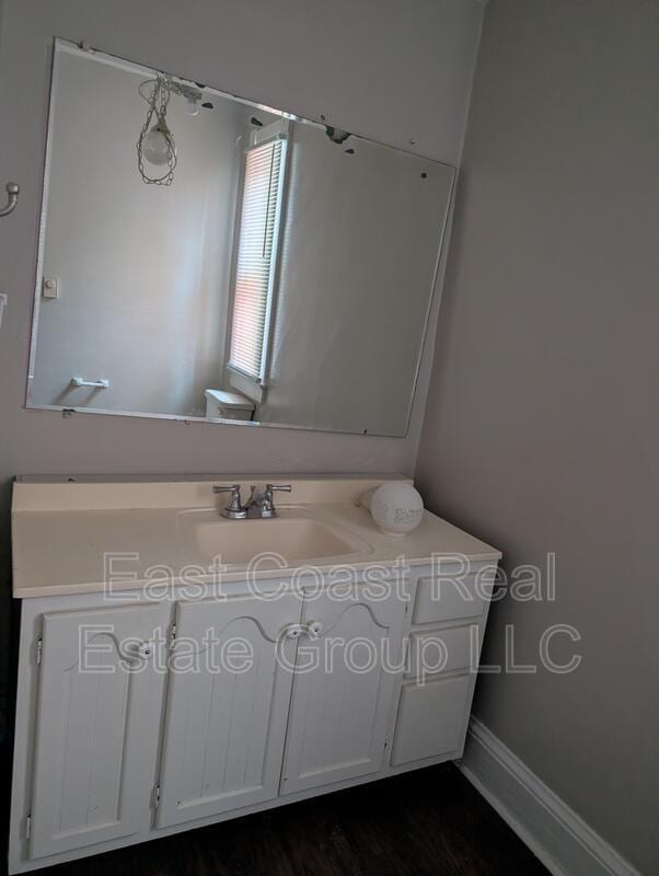 Building Photo - 304 1/2 W Martin St