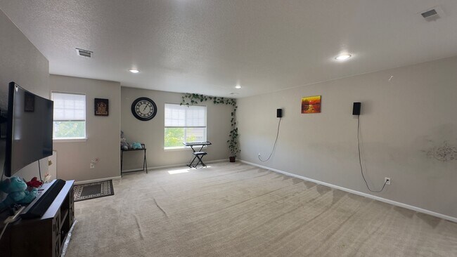 Building Photo - Great House In Fort Collins
