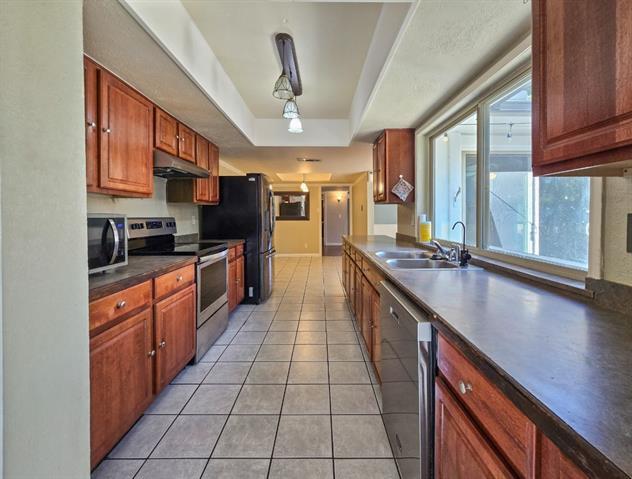 Building Photo - 7306 Oakmore Dr