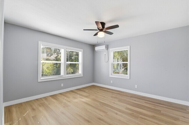 Building Photo - 1415 Avenue H