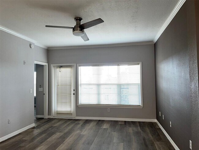 Building Photo - 3555 Conroy Rd