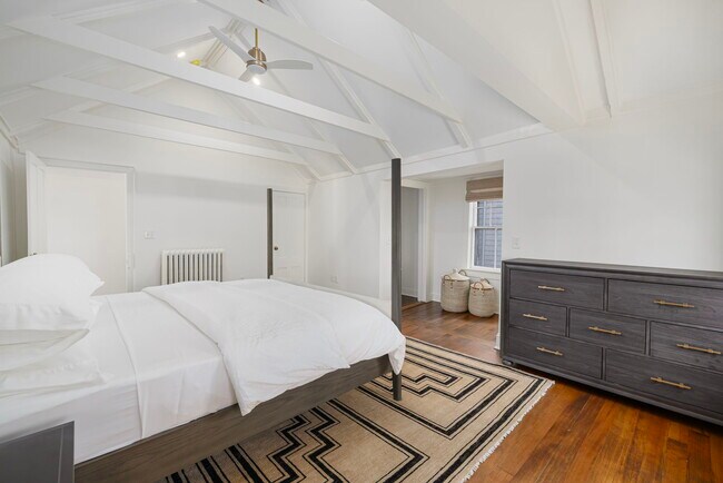 Building Photo - 23 Mt Vernon St