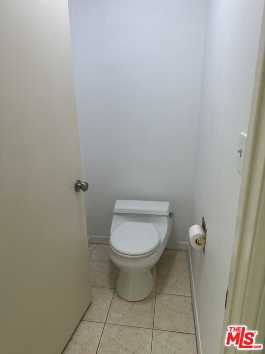 Building Photo - 2122 Century Park Ln