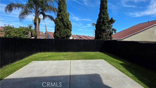 Building Photo - 210 S Paulsen Ave