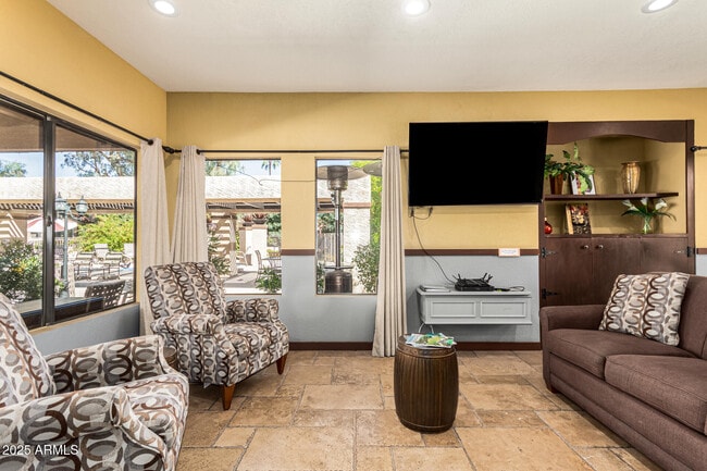 Building Photo - 8700 E Mountain View Rd