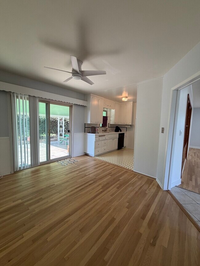 Building Photo - Beautiful single-family home in lovely Sou...