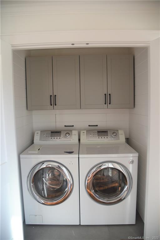 Building Photo - 32 Deer Hill Rd