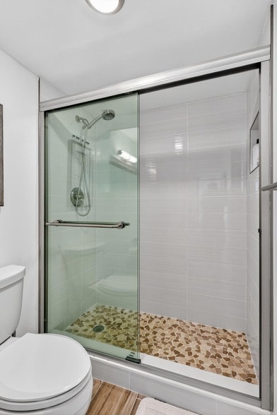 Building Photo - 9940 S Ocean Dr