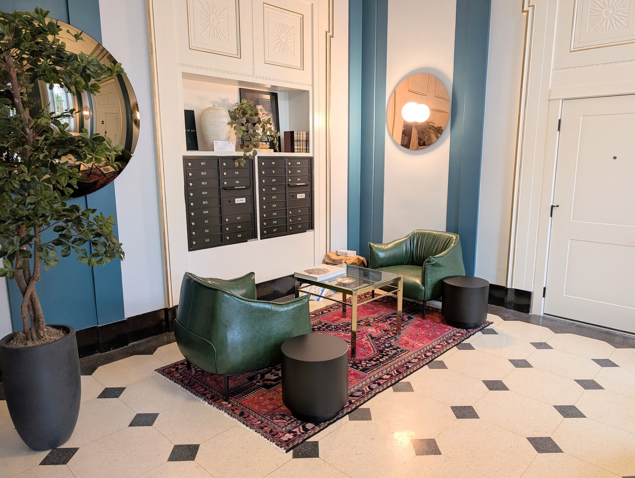 Building Photo - 1453 Maple Ave