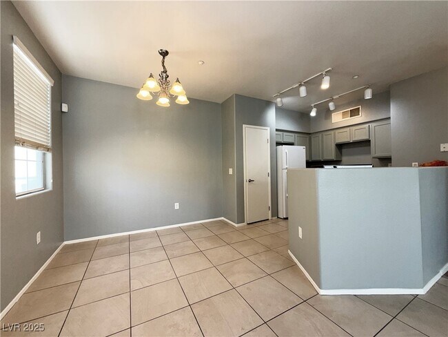 Building Photo - 50 Aura de Blanco St