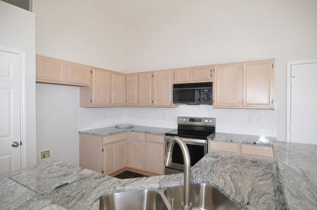 Building Photo - 10112 Burgundy Dr