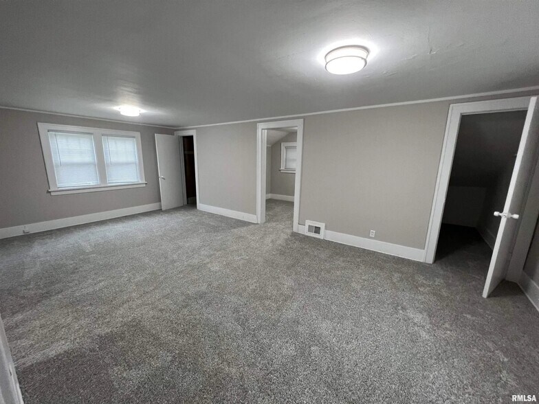 Building Photo - 2327 N Atlantic Ave