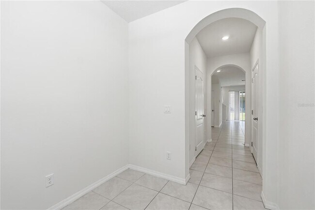 Building Photo - 1228 Yellow Finch Dr