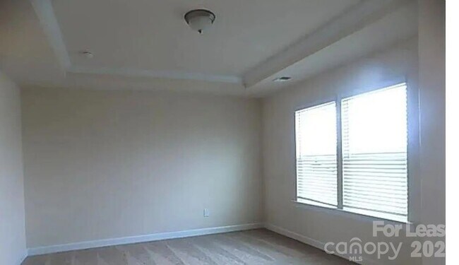 Building Photo - 5633 Garrow Glen Rd