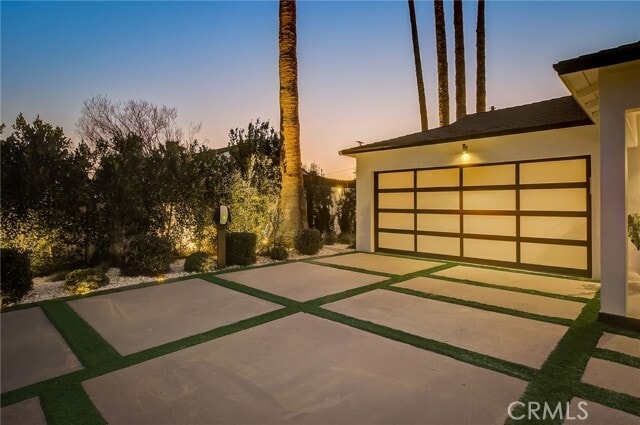 Building Photo - 8161 Encino Ave