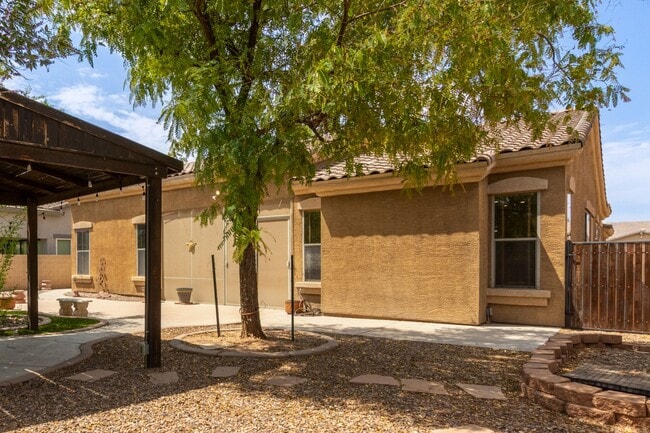 Building Photo - 3 Bedroom with Den in Chandler