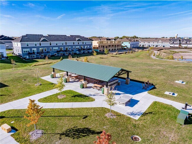 Building Photo - 1430 Nutmeg Cir