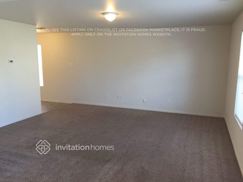 Building Photo - 165 Hunter Park Dr