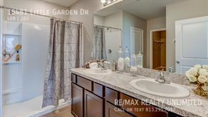 Building Photo - 16481 Little Garden Dr