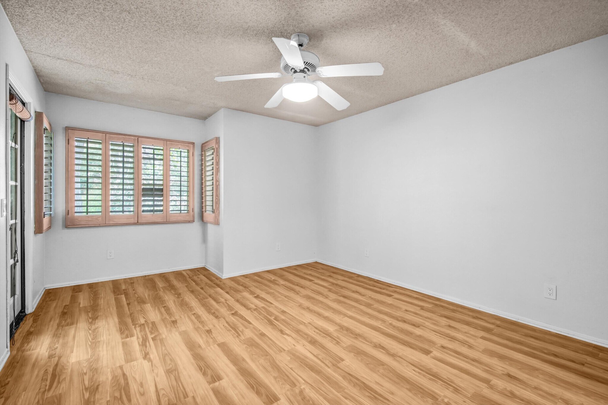 Building Photo - 23930 Arroyo Park Dr