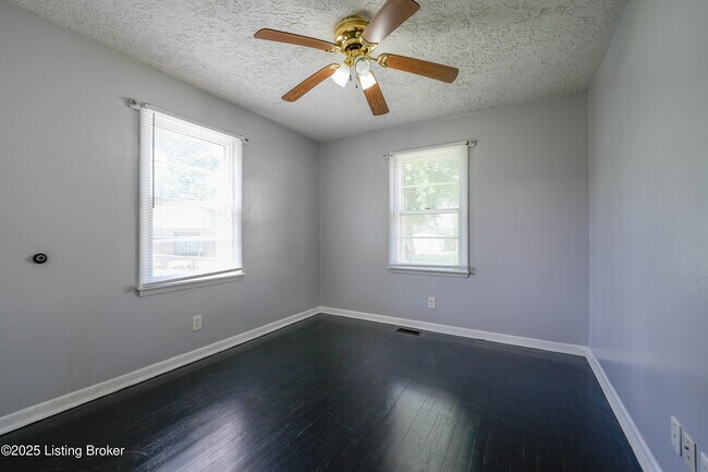 Building Photo - 808 Beecher St