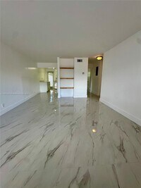 Building Photo - 1831 SW 24th St