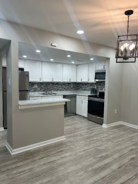 Building Photo - 3217 Hunters Mill Dr