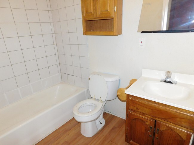 Building Photo - 1411 S Buchanan St