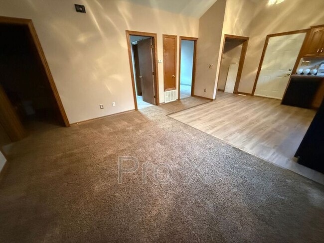 Building Photo - 1035 Prospect Ave