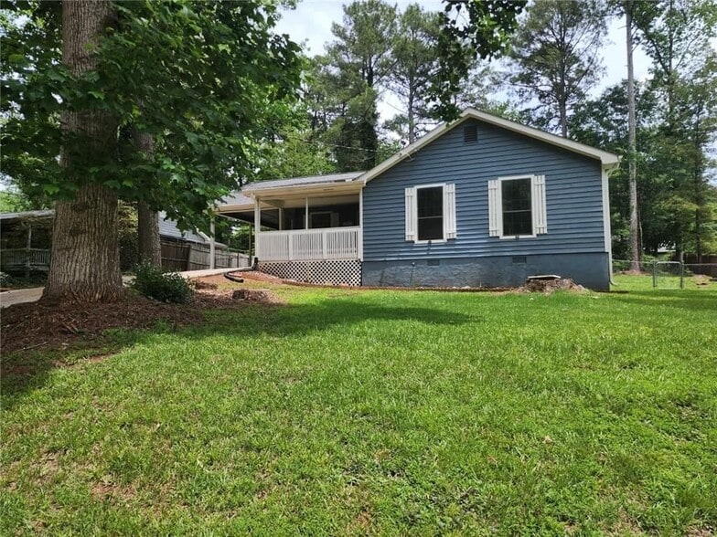 Building Photo - 1367 Fairview Trail NW