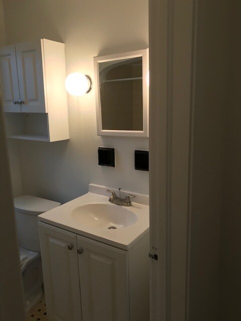 Bathroom - 59 S Pershing Ave