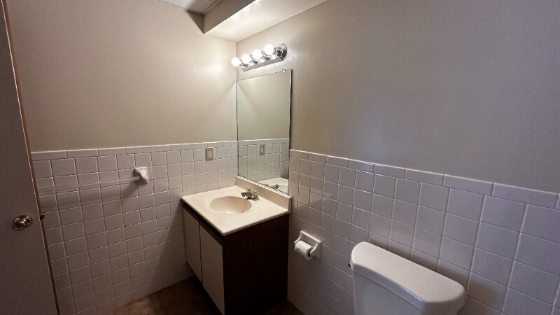 Building Photo - 916 Kings Rd