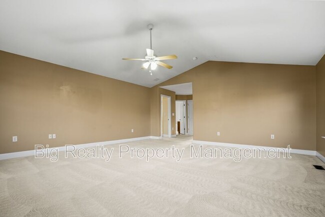 Building Photo - 2105 Eastport Way