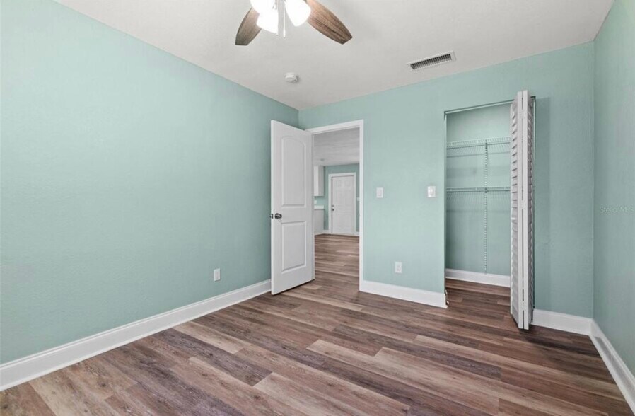 Building Photo - 11615 Park Blvd