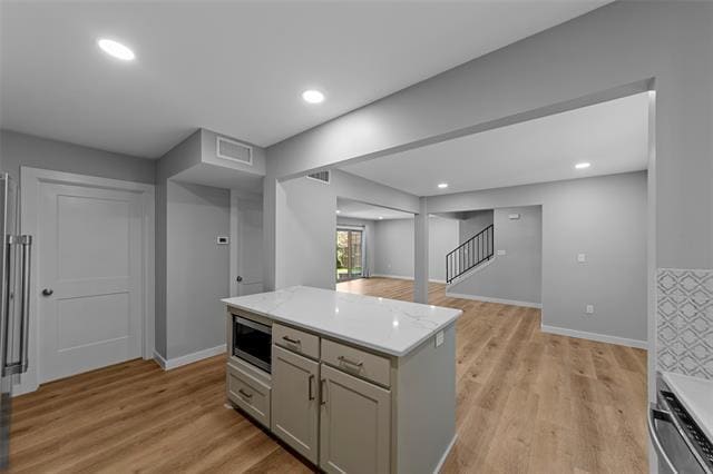 Building Photo - 7607 Wellcrest Dr
