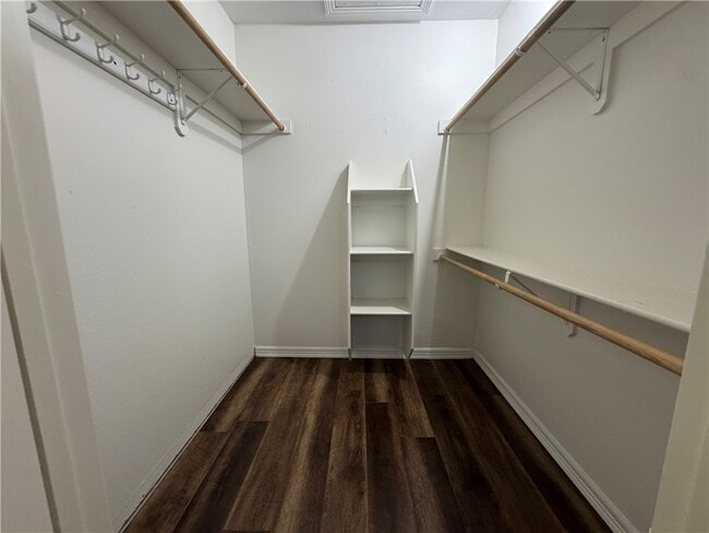 Building Photo - 910 NW A St