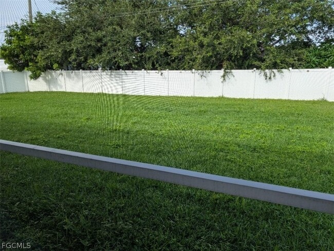 Building Photo - 4614 SW 7th Ave