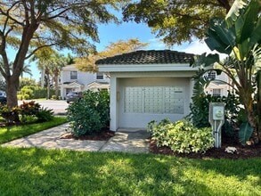 Building Photo - 8050 Pacific Beach Dr