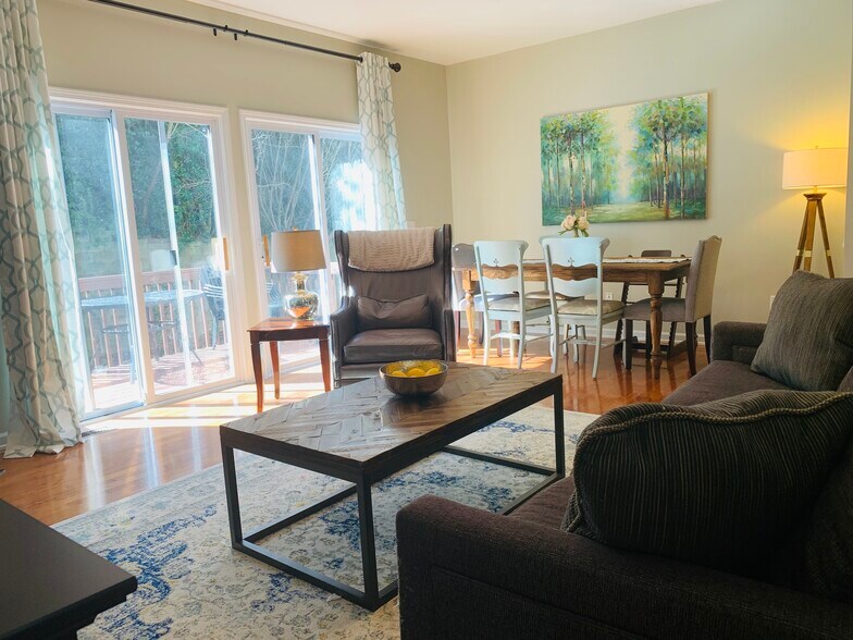 Building Photo - 5407 Shaded Villa Ct