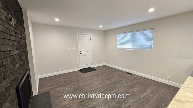 Building Photo - 1815 116th Ave NE